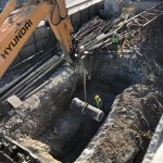 Ekskavatör ile kanalizasyon kazı çalışması – Arvent Altyapı İnşaat